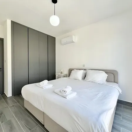 Lumiere House