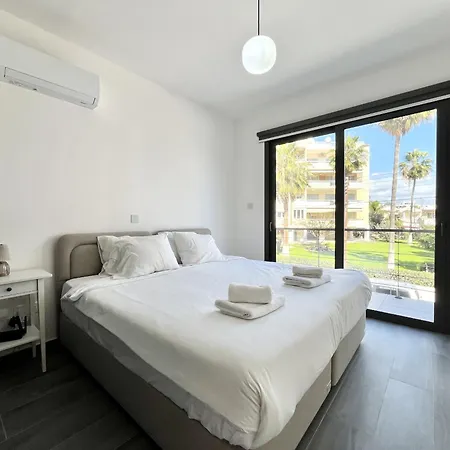 Lumiere House *