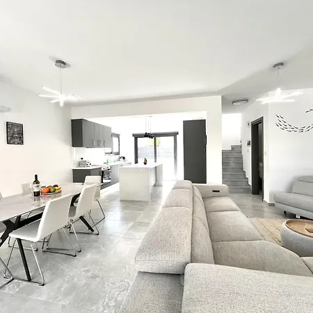 Lumiere House